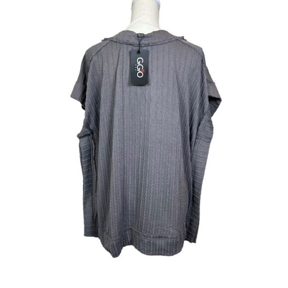 NWT GiGiO Raw Hem Top Cap Sleeve Gray Cableknit Lightweight Size Medium - Picture 4 of 9